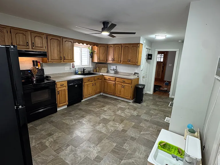 92 Fairview Ave — Photo 6