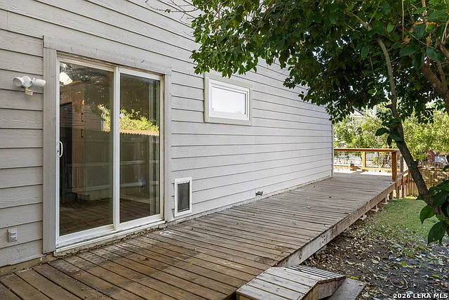 3 bed, 2.0 bath, 1811 sqft, $1,800 — Photo 4