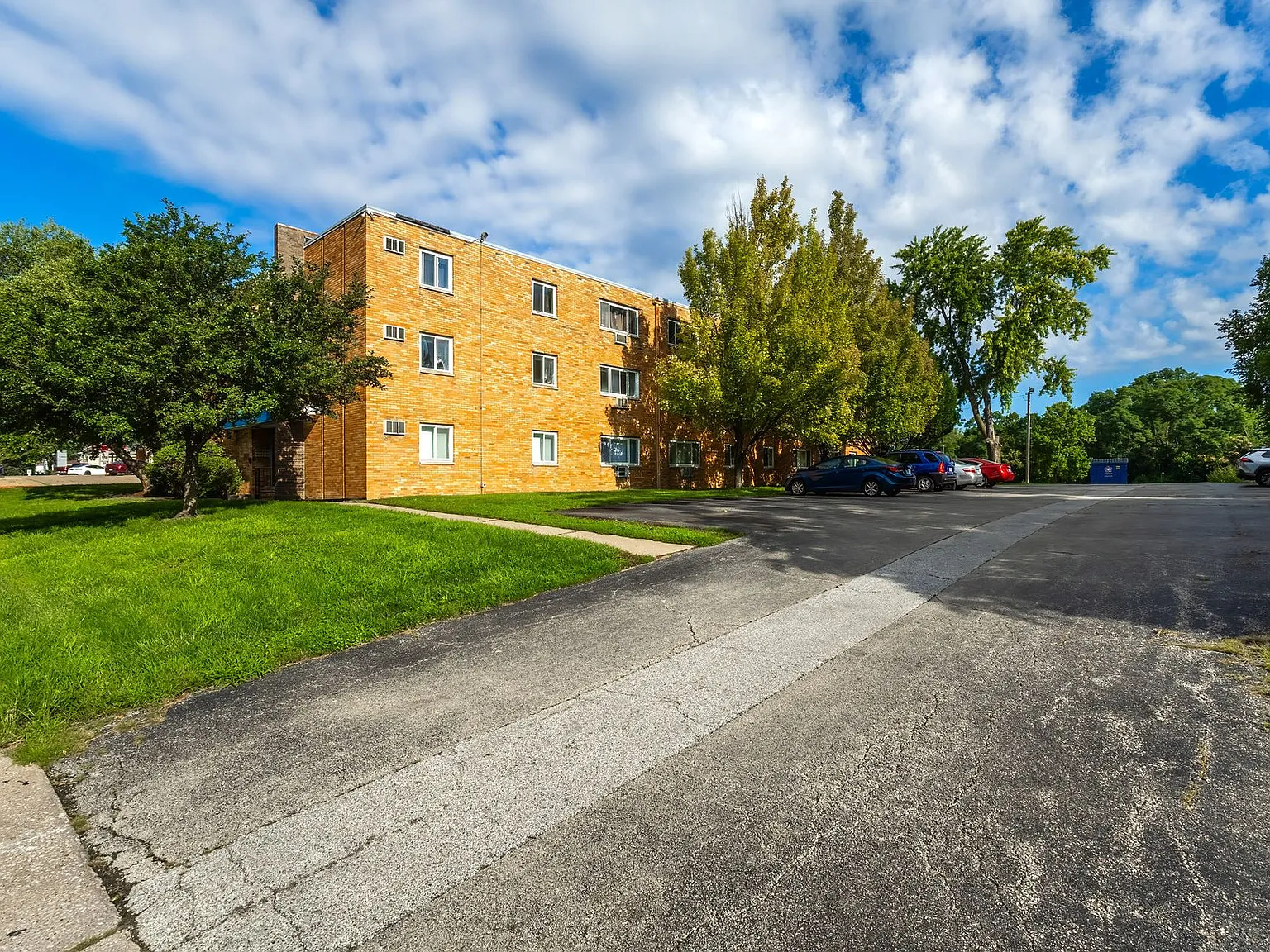 Butterworth Apartments — Photo 3