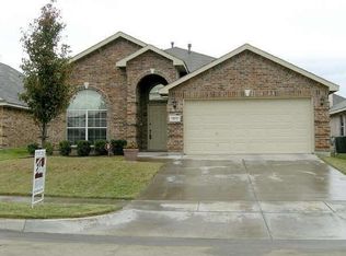 8975 Riverfalls Dr, Fort Worth, TX 76118