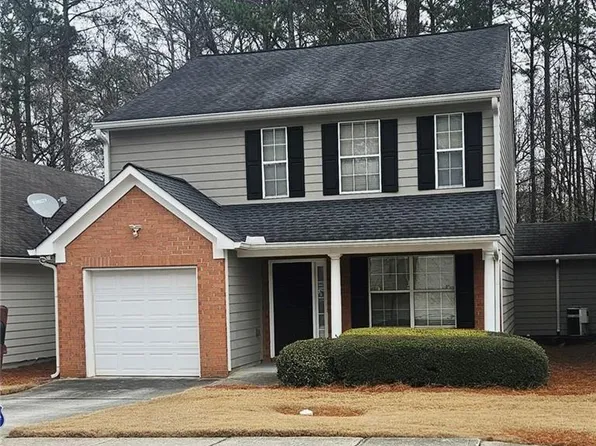 561 Hillandale Park Dr, Lithonia, GA 30058