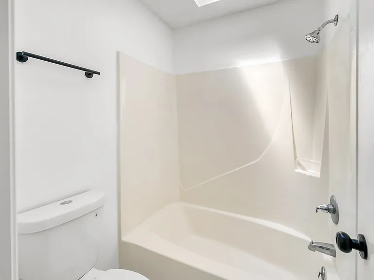 1304 E Magnolia Cir #1306 — Photo 17