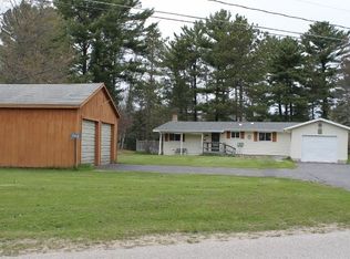 7734W W Tennant Dr, Manistique, MI 49854