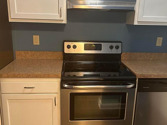 3rd image of 4363 Chateau Morse Dr