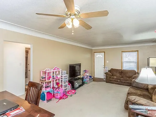 1519 Mattern Ave, Des Moines, IA 50316