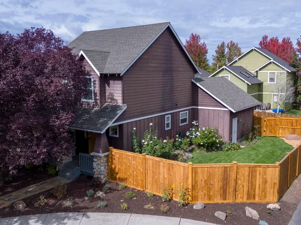 21356 Oakview Dr, Bend, OR 97701