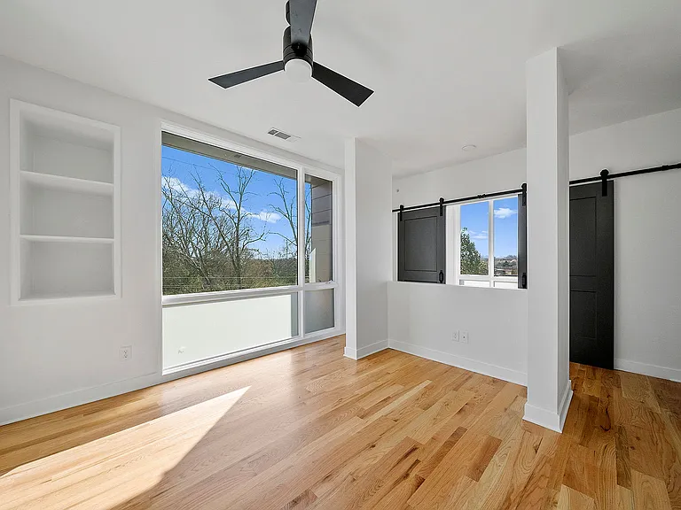 1322 Lafrance St NE #B — Photo 36