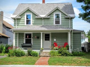 157 Everett St, Easthampton, MA 01027
