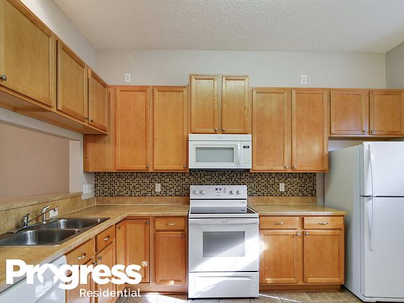 4th image of 10837 Campus Heights Ln