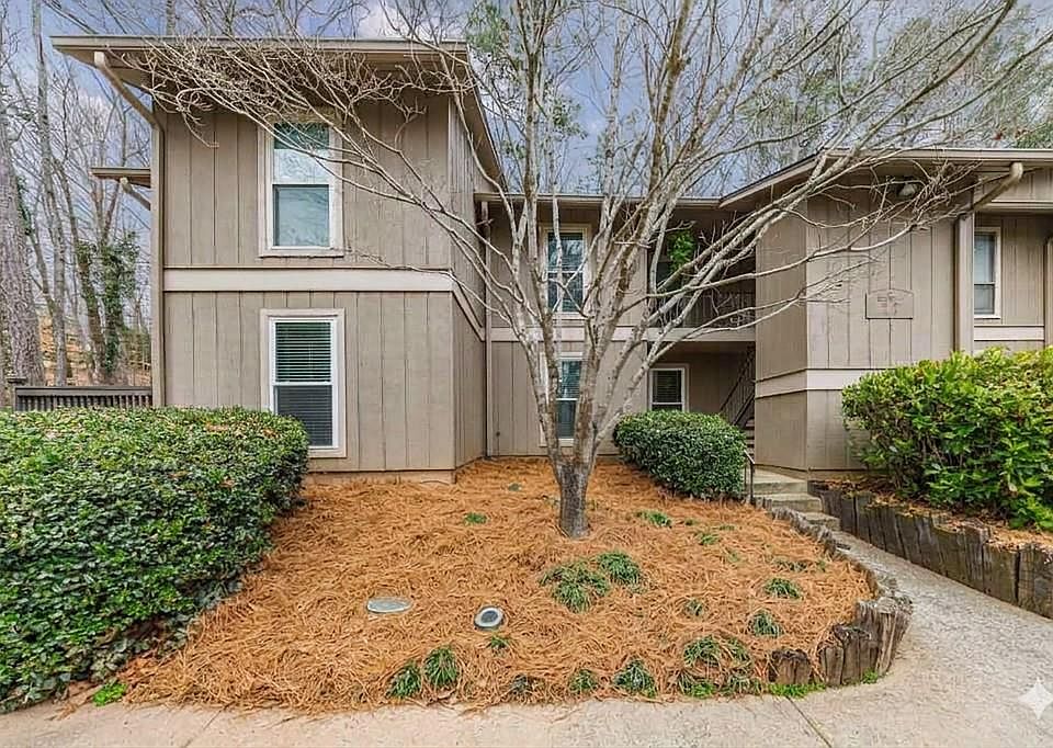 1st image of 8740 Roswell Rd Unit 6A