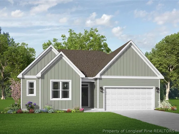 4523 Bunkers Bay Ln, Hope Mills, NC 28371