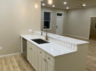 203 E Ellsworth St #4, Columbia City, IN 46725