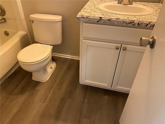 4th image of 1085 Linde St #1085