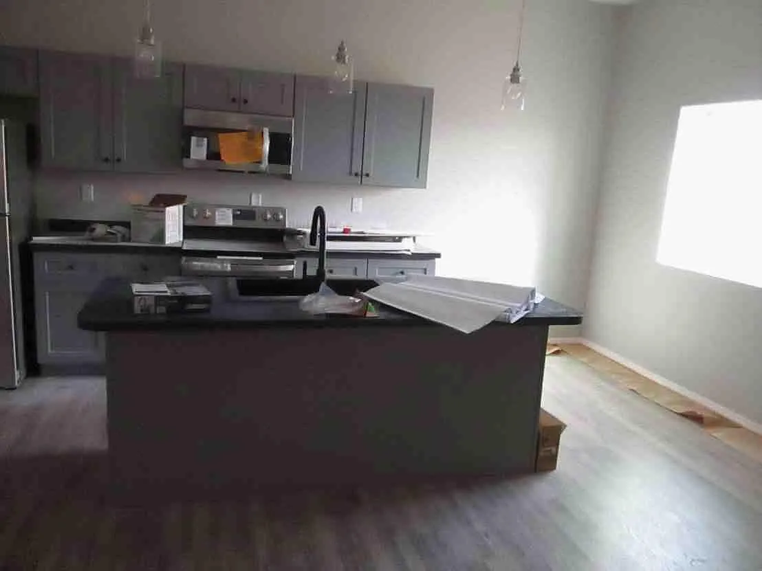 4 bed, 2.5 bath, 2244 sqft, $2,295 — Photo 4