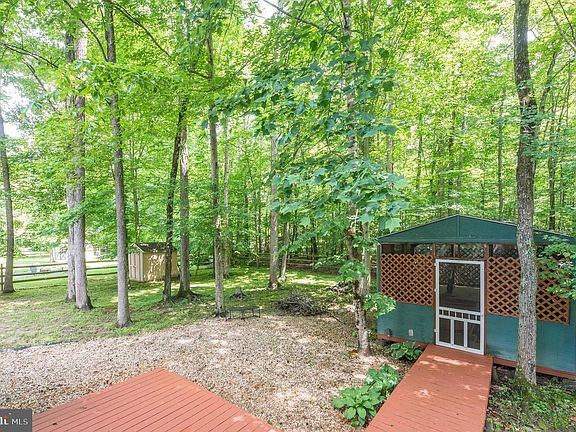 2nd image of 5 Howard Cir