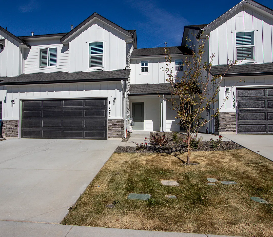 Brand New Townhome! — Photo 2