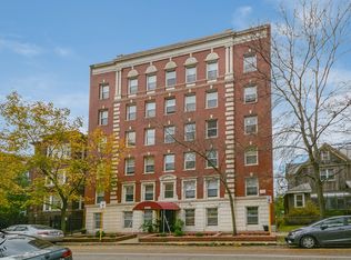 5326 N Winthrop Ave #607, Chicago, IL 60640