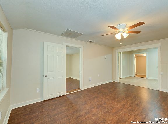 2nd image of 1918 Santiago St