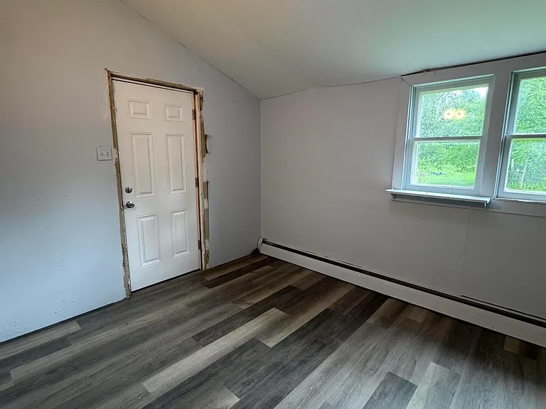2565 Easton Tpke — Photo 13