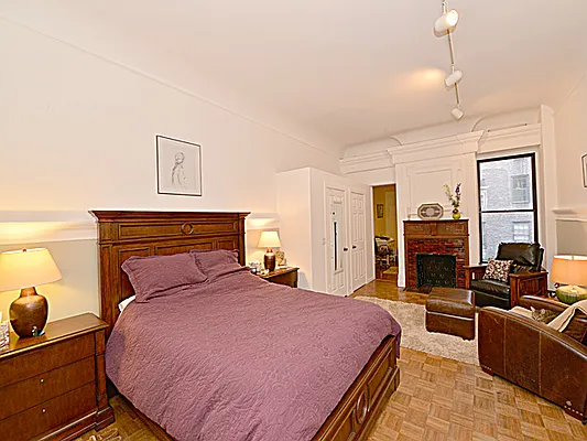 Rented by Cooper & Cooper Real Estate | media 18