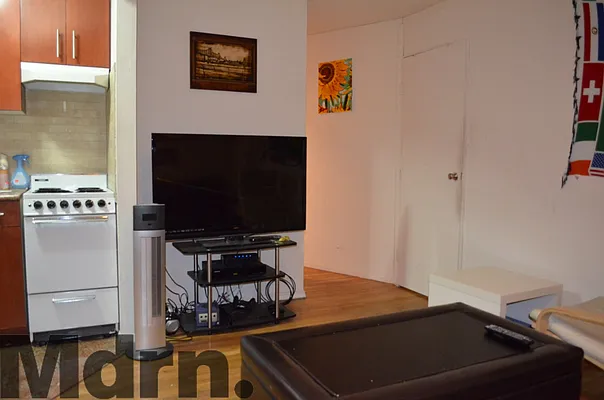 Rented by Mdrn Residential | media 15