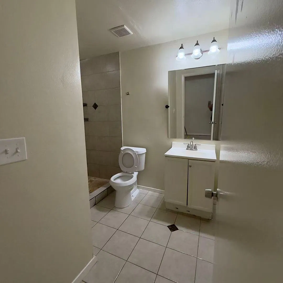 Beautiful 3 Bedroom 2 Bathroom in Garland! — Photo 4