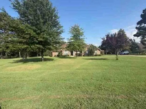 615 Valleyview Dr, Valley Grande, AL 36703