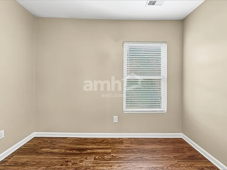 148 Bellfare Dr — Photo 15