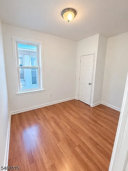 3 bed, 1.0 bath, $2,400 — Photo 2