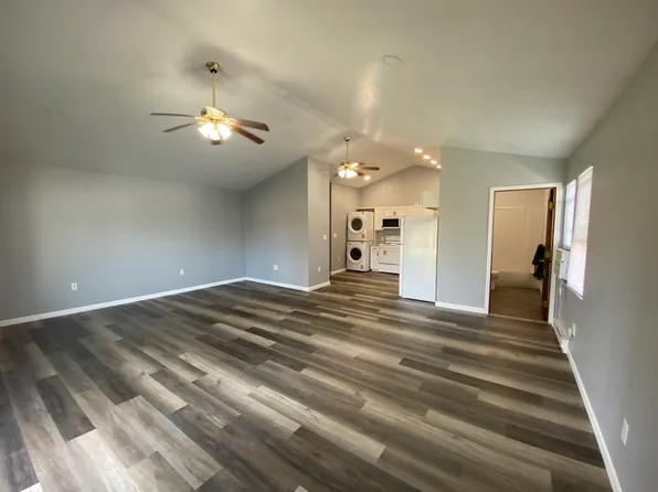 112 N Parls St, Essex, IL 60935