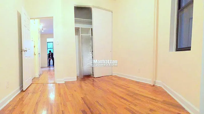 Rented by Manhattan Connection | media 37