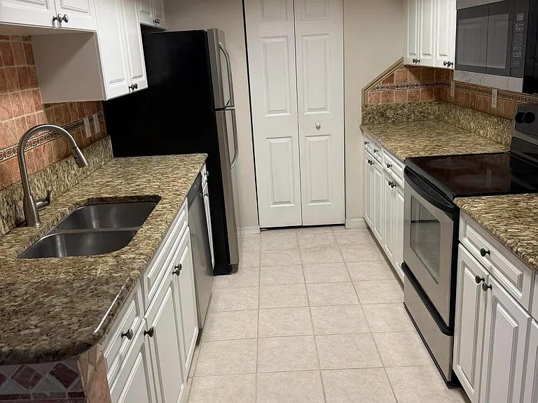 1500 Crestwood Ct S #1503 — Photo 3