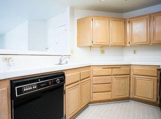 5805 Oak Bend Ln UNIT 102, Oak Park, CA 91377