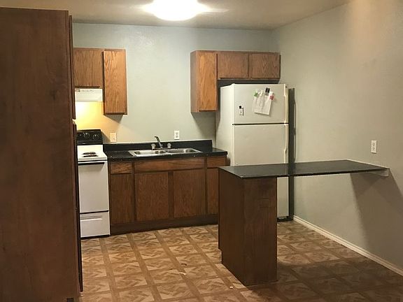 2nd image of 413 Terrell Ave APT 05