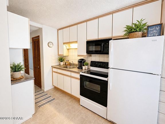 3rd image of 3727 S Atlantic Ave Unit 228