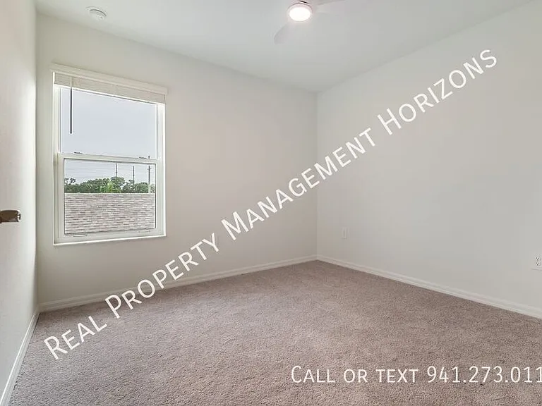 1929 Transom Ln — Photo 14