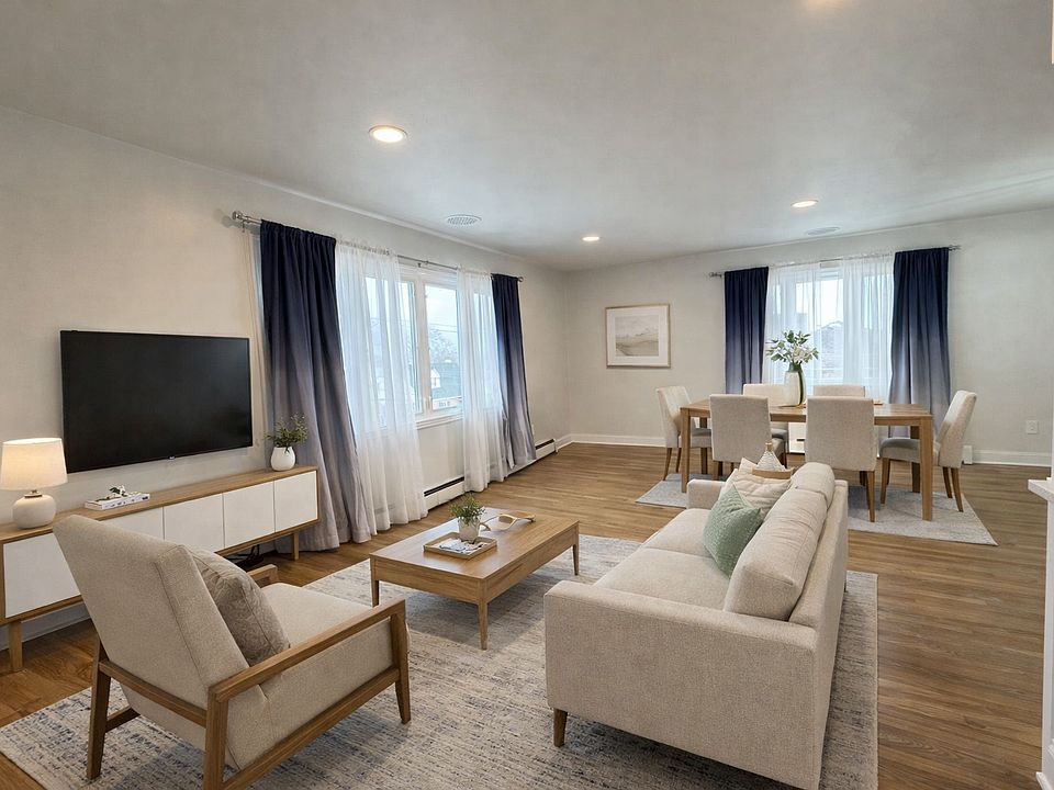 1st image of 159 Canterbury Ave #2
