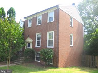 7919 Bubbling Brook Cir, Springfield, VA 22153