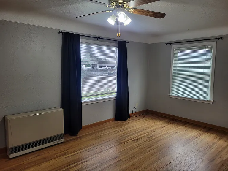 710 Mount Ave — Photo 3