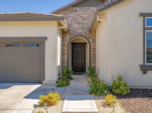 565 Lentini Way, Sacramento, CA 95834