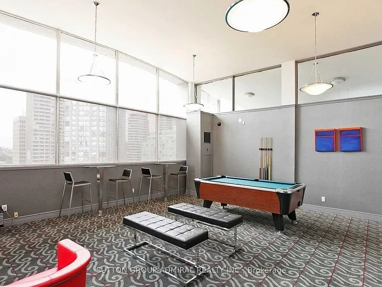 555 Yonge St #510 — Photo 7