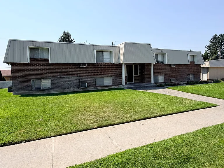 1110 Garfield St — Photo 1