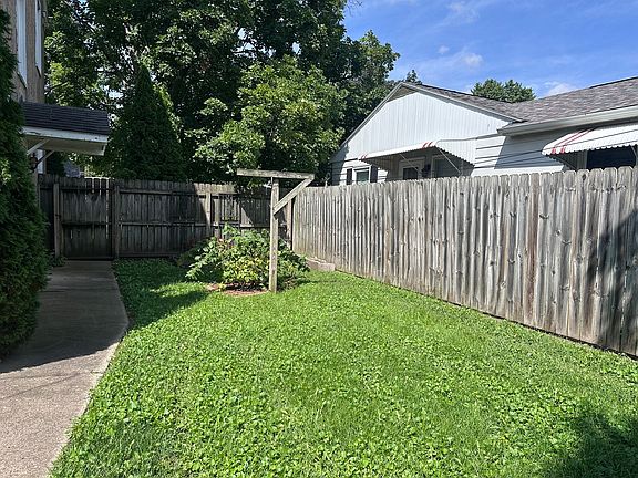 3rd image of 1005 3rd Ave