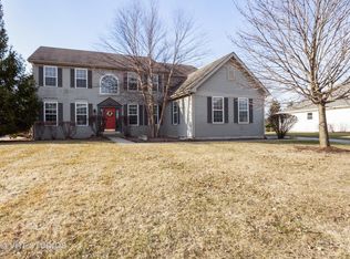 269 Prairieview Dr, Geneva, IL 60134