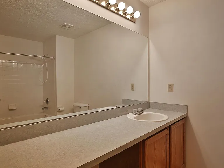 7567 Ladywell Ct — Photo 22