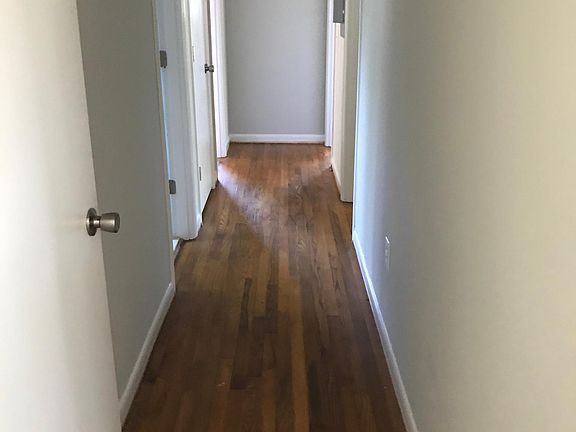 4th image of 814 Bragg Dr