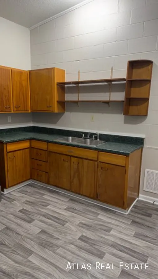 Charming Raytown Apartment Coming Soon! — Photo 2