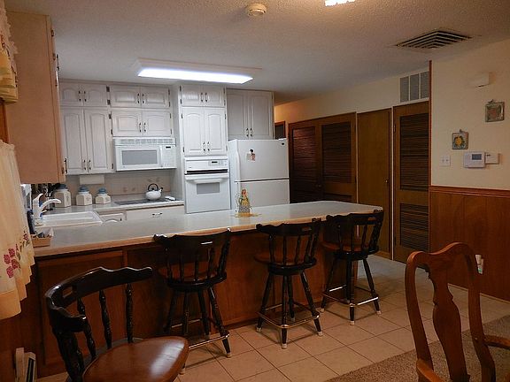 5th image of 319 Hopi Dr