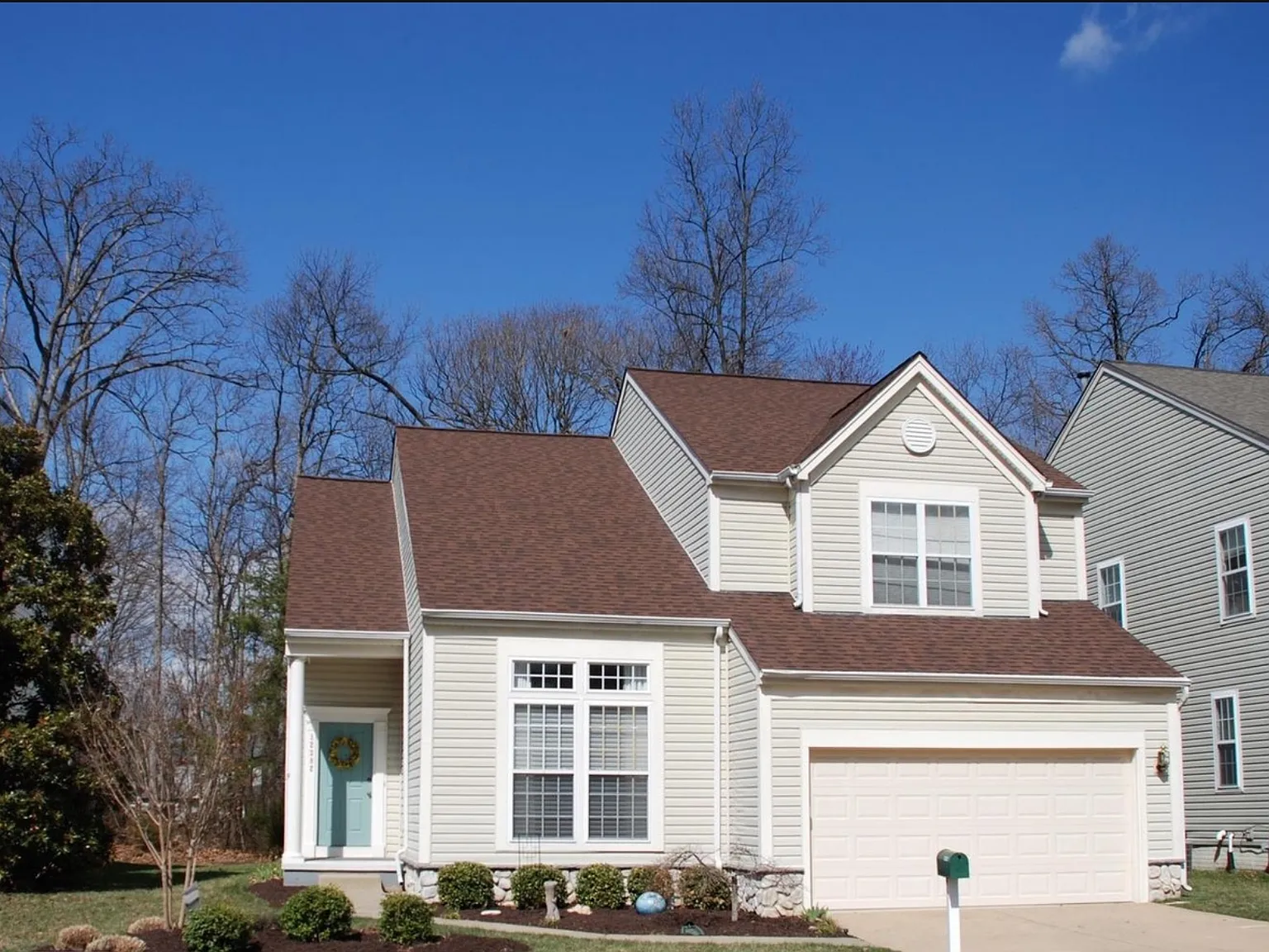 4 bed, 4.5 bath, 4000 sqft, $4,950 — Photo 1
