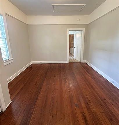 2nd image of 1722 Hermosa St